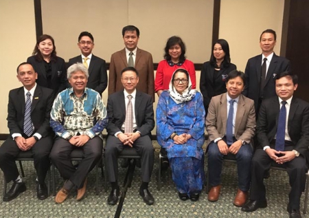 RADM Wachara Karunyavanij, Deputy Director of ONESQA in the capacity of President of AQAN chaired the ASEAN Quality Assurance Network (AQAN) Executive Committee Meeting (ECM) No. 1/2017 at Hilton Petaling Jaya Hotel, Kuala Lumpur, Malaysia.
